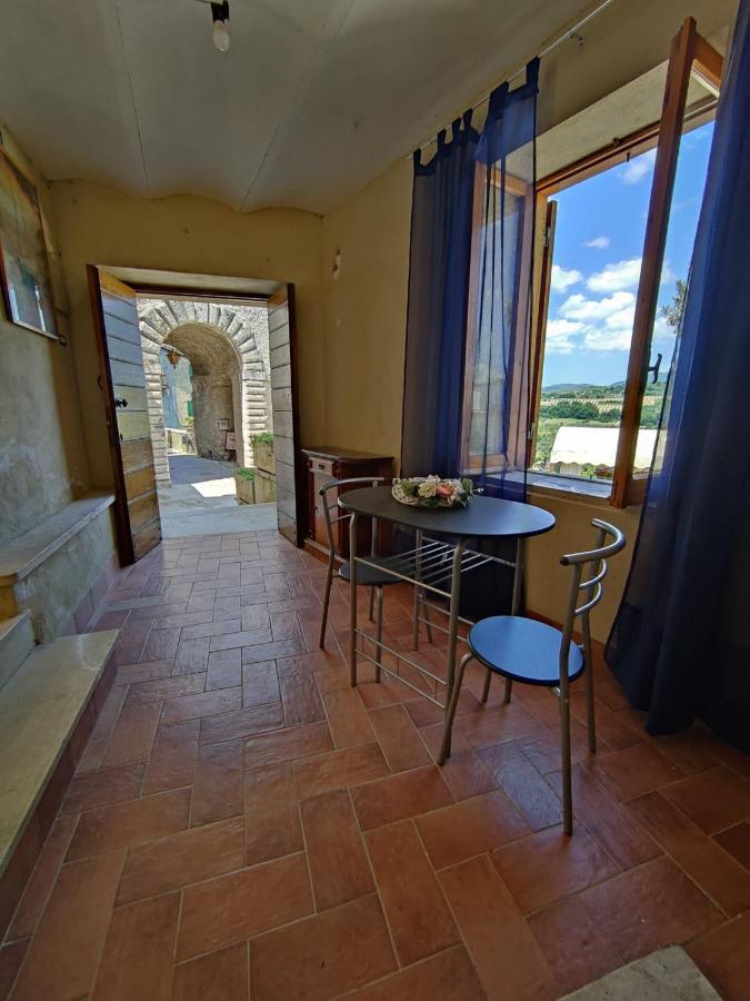 La Casa In Piazza Apartment Toffia Exterior photo