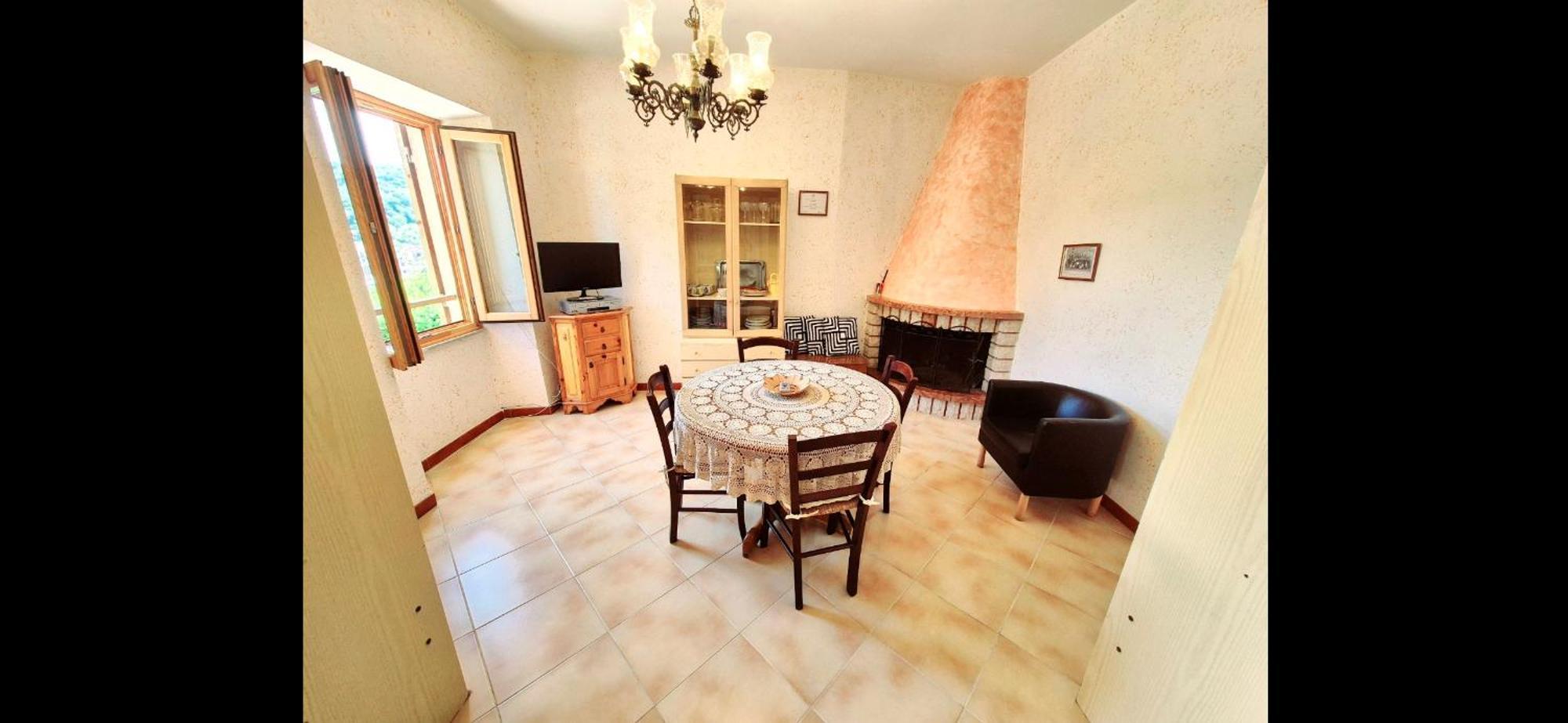 La Casa In Piazza Apartment Toffia Exterior photo