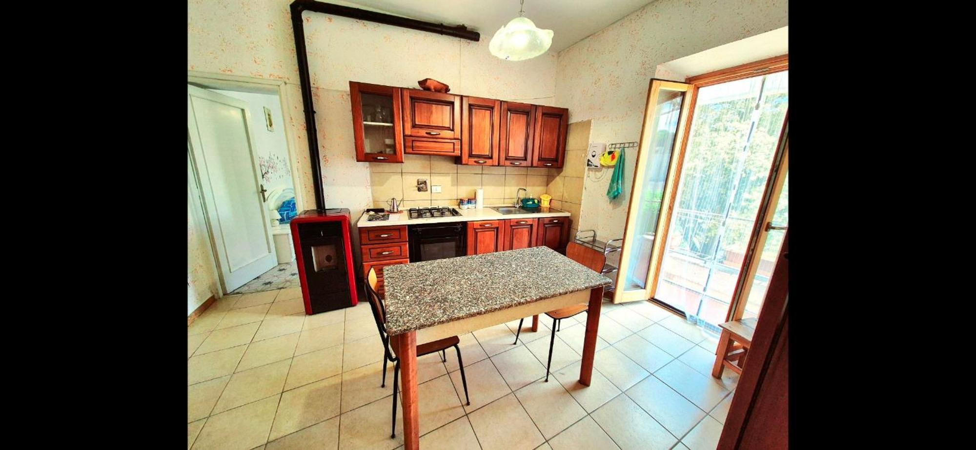 La Casa In Piazza Apartment Toffia Exterior photo
